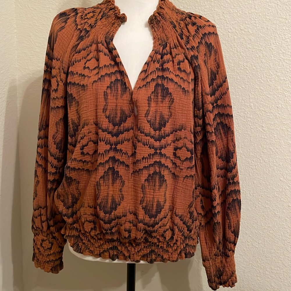 Anthropologie Blouse by Porridge. Excellent cond. size large  .